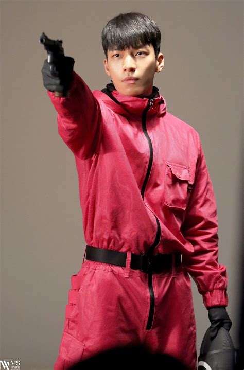 Boy Photo Shoot, Wi Ha-joon, Korean Casual Outfits, Squid Games, Kdrama Actors, Boy Photos, Best ...