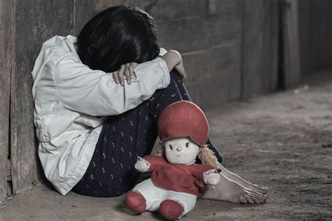 How childhood trauma can lead to Borderline Personality Disorder ...