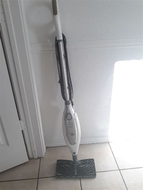A Guide To Attaching Hardwood Floors To Your Shark Vacuum Cleaner ...