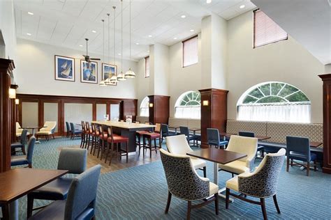 HAMPTON INN & SUITES NEWPORT/MIDDLETOWN - Hotel Reviews, Photos, Rate ...