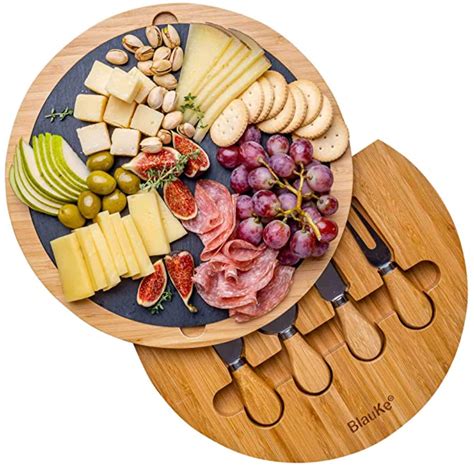 The Perfect Round Charcuterie Board: It Exists! | mmm... boards