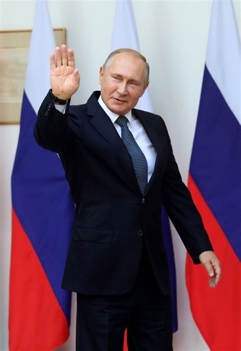 Vladimir Putin Height: How Tall is The President of Russia? - Hood MWR