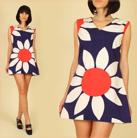 ViNtAgE 60's MoD Daisy Scooter MiNi Dress
