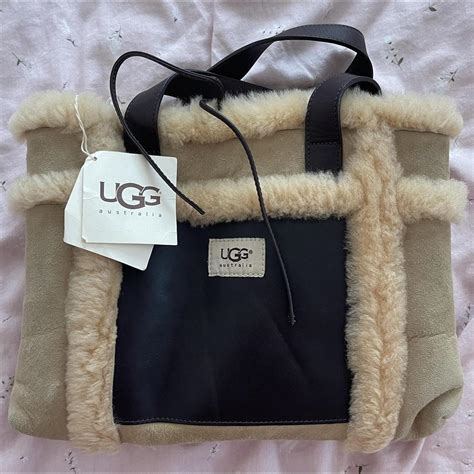 Ugg tote purse never used new with tags and dust bag 🐻 - Depop