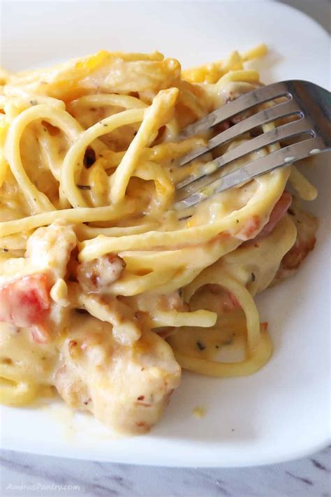 Chicken Spaghetti with Rotel (Easy, Cheesy Casserole) - Amira's Pantry
