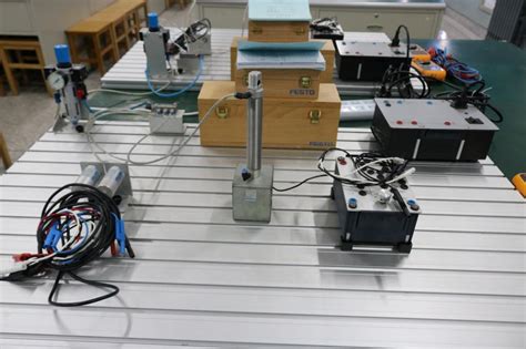 检测与传感器实验室-西安理工大学信息与控制工程实验中心