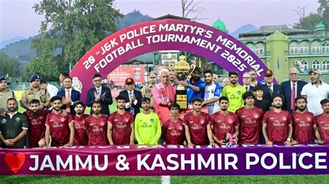 17 Spectators Detained For 'National Anthem Disrespect' At Srinagar ...