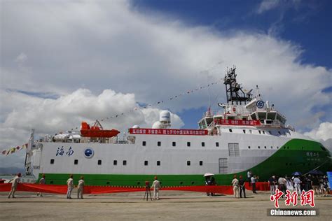 “探索二号”船三亚正式入列 中国深海科考再添利器