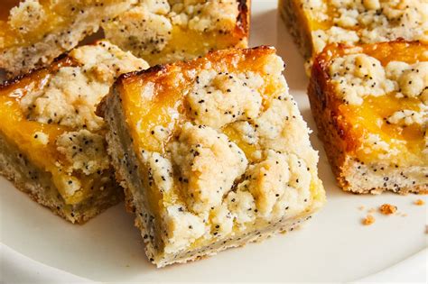 These Lemon-Poppy Seed Bars Are the Stuff of Dreams - The New York Times