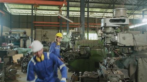 Overworked Factory Worker 的图像结果