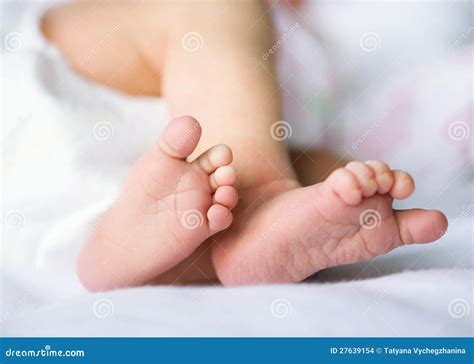 Legs newborn baby stock photo. Image of infant, healthy - 27639154