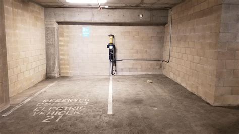 Circa LA Apartments | Los Angeles, CA | EV Station