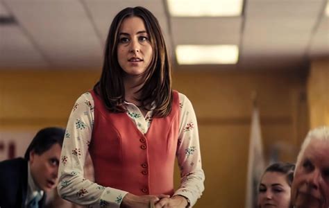 Licorice Pizza review: a sunny slice of California life topped with ...