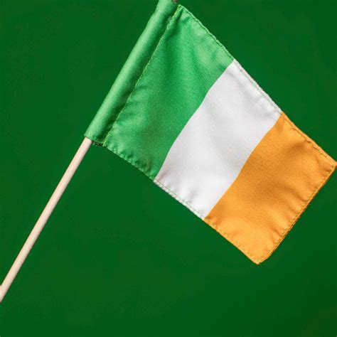 12x18 Irish Flag - Celtic Aer