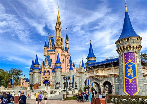 Former Cast Members Reveal One MAJOR Tip for Booking Lightning Lanes in ...