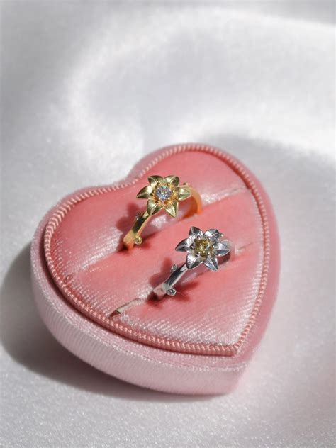 Rapunzel Flower Gleam and Glow Ring, 925 Sterling Silver - Reorah ...