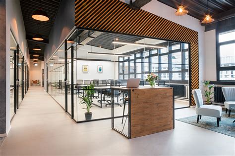 High-Tech Office Design 的图像结果