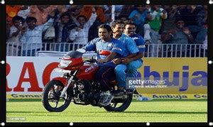 Moiz Projector Screen 120 inch HD 4K Movies Screen Portable Widescreen ...