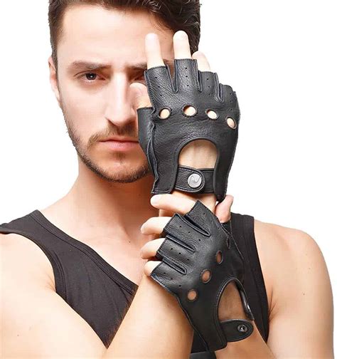 The 15 Best Driving Gloves for Men in 2023
