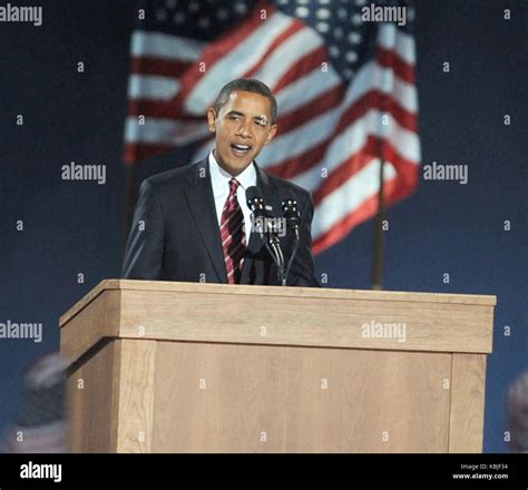 Obama 2008 election victory grant park hi-res stock photography and ...