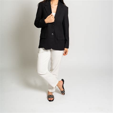 FlowLine Black Flats – The CAI Store
