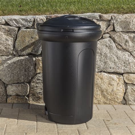 Wheeled Trash Can With Locking Lid at Margaret Carlin blog