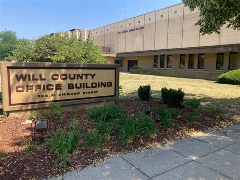 Electoral Board removes one Will County board candidate