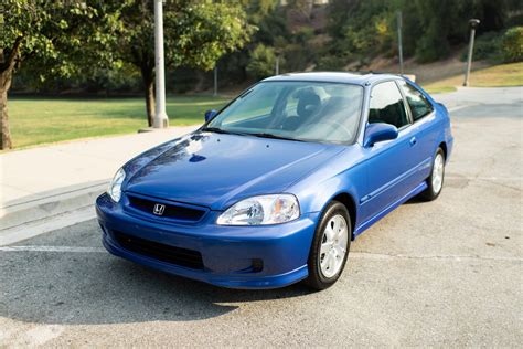 A 1999 Civic Si Is Now More Expensive Than a New Civic Type R - autoevolution