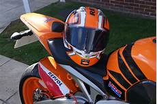 honda repsol helm kbc 2r repsol helmet with the bike honda repsol helm kbc 2r repsol helmet with the bike