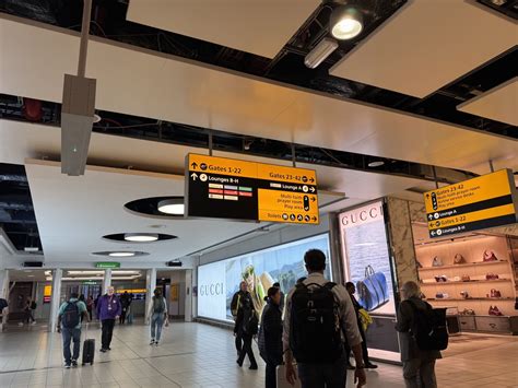 Review: AmEx Centurion Lounge, London Heathrow (LHR) - The Alviator