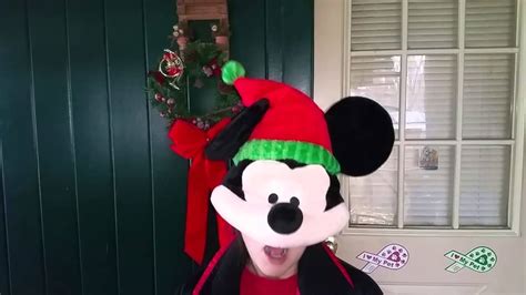 Mickey sings Jingle Bells