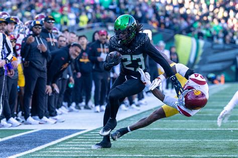 USC's College Football Playoff hopes shattered in loss to Oregon - Los ...