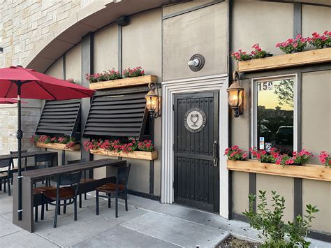 Pub, Craft Beers, Scratch Kitchen, Holy Grail Pub, Plano TX