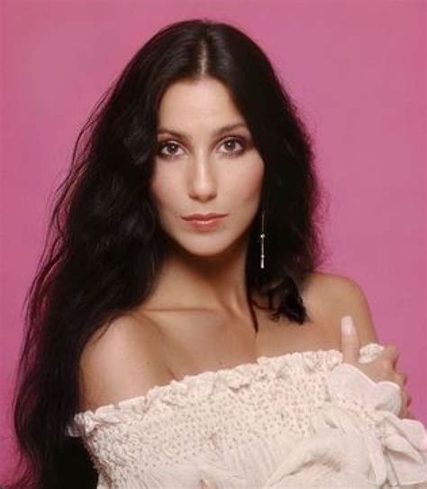 Pin by DUDA on 𝙲𝚑𝚎𝚛 🧚🏻 in 2024 | Cher hair, Cher makeup, Cher 70s makeup