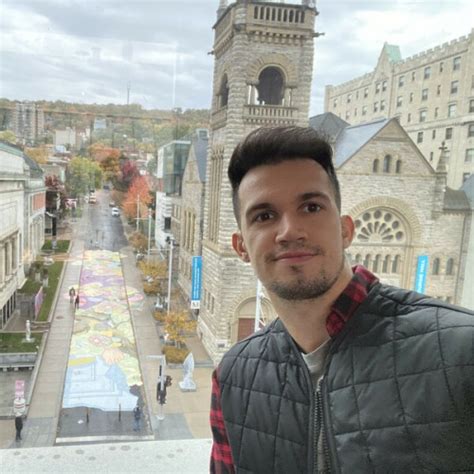 Leandro - Montréal, : Experienced English speaker with a decade of ...