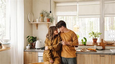 Intimacy vs. Isolation: How This Stage Of Psychosocial Development ...