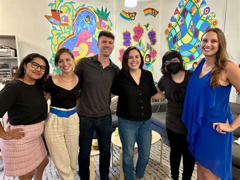 Local Un Local Logo 的图像结果