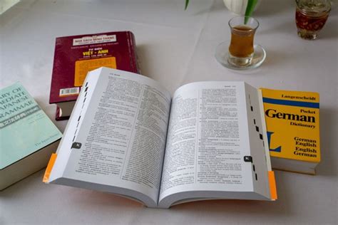 Language Books 的图像结果