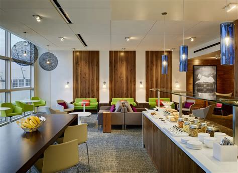 Full List of Lounges at Seattle-Tacoma International Airport [SEA]