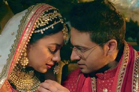 Anupama – Anuj Kapadia as Wife And Husband Get Intimate in Car, MaAn ...