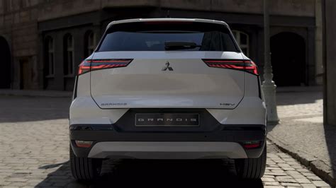 Renault Symbioz temelli Mitsubishi Grandis tanıtıldı - LOG