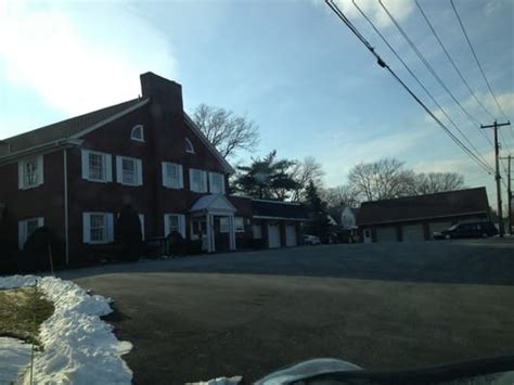 HUFF & LAKJER FUNERAL HOME - Updated December 2025 - 15 Photos & 18 ...