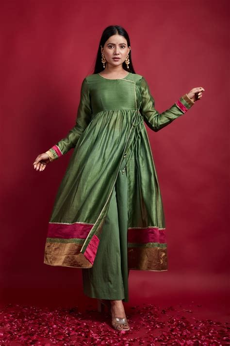 Shop Gathered Wrap Anarkali Kurta with Pants in Chanderi Handloom | Vinusto
