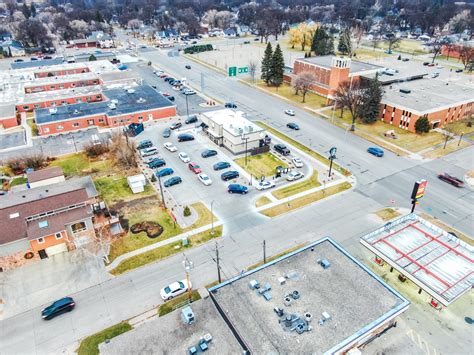 Starbucks - Fargo, ND - Retail Investment Group, LLC.