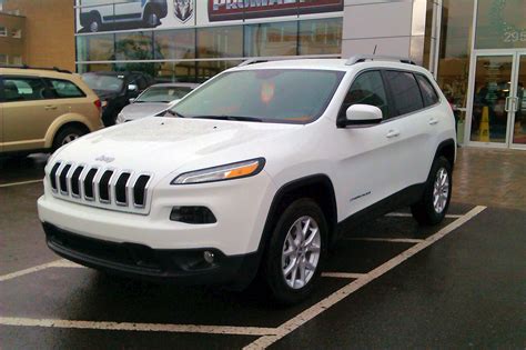 2014 Jeep Cherokee Latitude - 4dr SUV 2.4L 4x4 auto