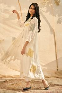 Buy White Cotton Satin Printed Block Mandarin Collar Kurta And Pant Set ...