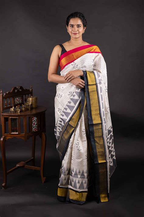 Patan Patola Sarees – Exclusive Handwoven Luxury at Mavuri