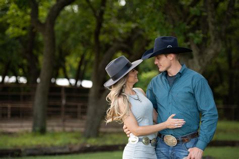 Cowboy Hat Etiquette | C&I