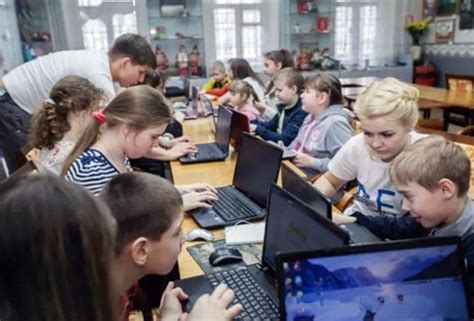 下一学年俄罗斯学校10-11年级将必须教授“金融常识” - 2022年9月30日, 俄罗斯卫星通讯社