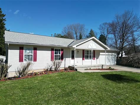 420 Carpenter Ave NW, Grand Rapids, MI 49504 | Zillow